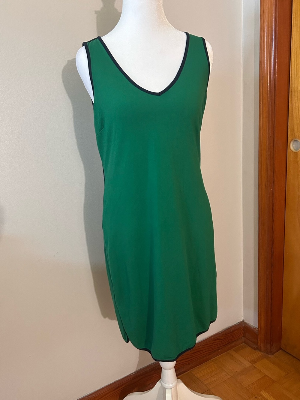 Banana Republic Green Sleeveless Shift Dress with Navy Trim